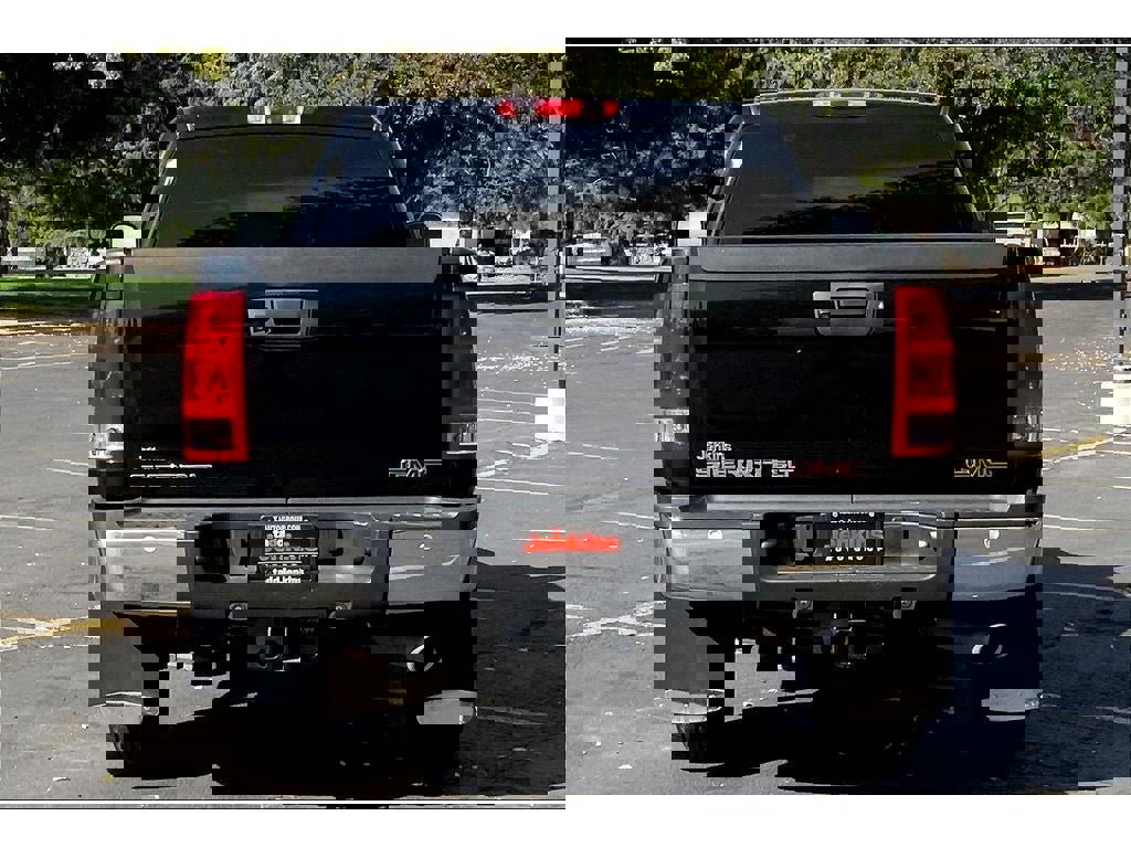 Used 2013 GMC Sierra 3500 SLT image 4