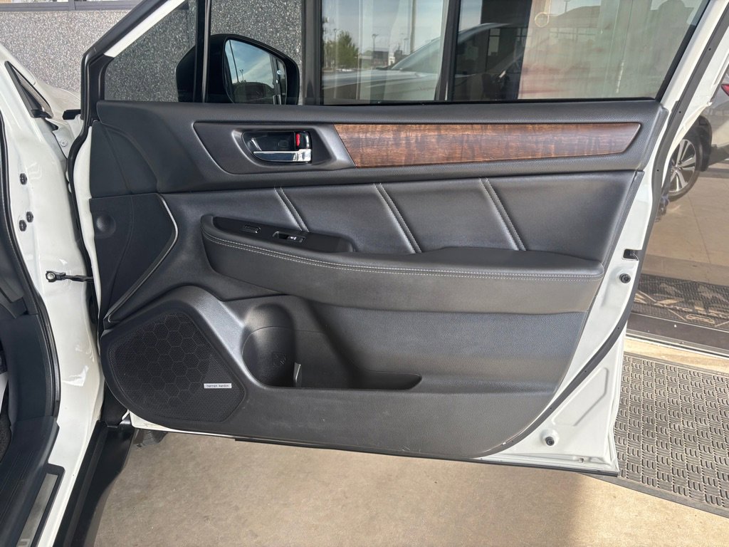 Used 2019 Subaru Outback 2.5i Limited w/ Popular Package #2 AWD/4WD image 41