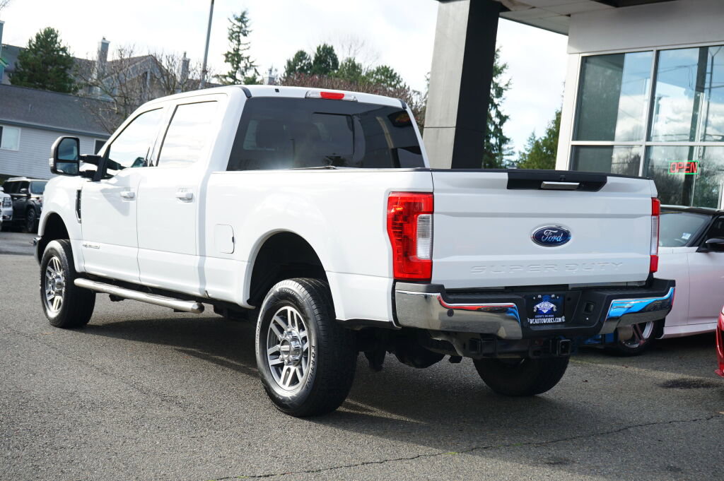 Used 2019 Ford F250 Lariat w/ Lariat Value Package image 3