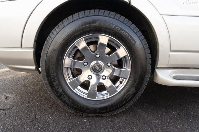 Used 2016 Ford Transit 150 XLT image 42