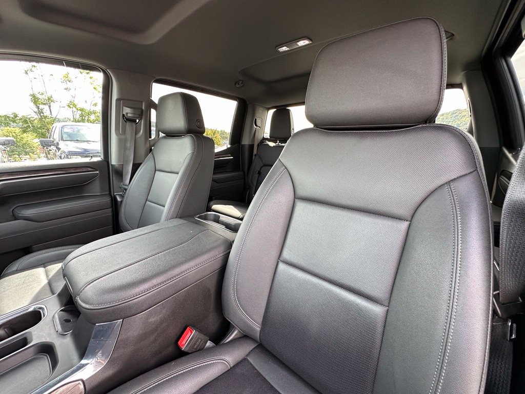 Used 2025 Chevrolet Silverado 1500 LTZ AWD/4WD image 17
