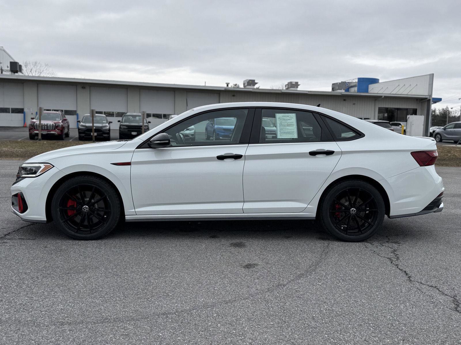 Used 2024 Volkswagen Jetta GLI 40th Anniversary Edition image 8