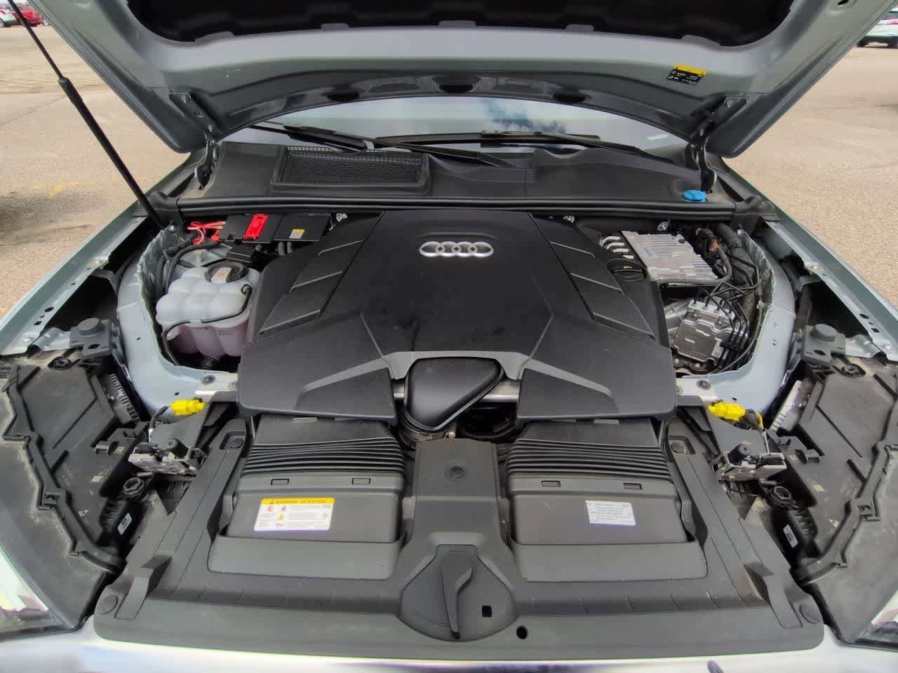 Used 2025 Audi Q7 3.0T Premium Plus AWD/4WD image 14