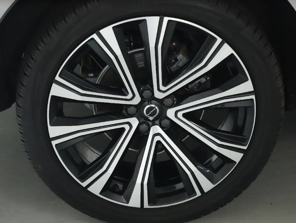 Used 2023 Volvo XC60 B5 Ultimate w/ Climate Package AWD/4WD image 12