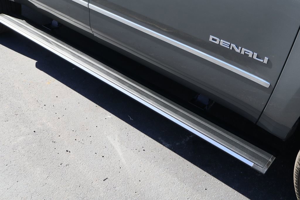 Used 2018 GMC Yukon XL Denali w/ Open Road Package image 10