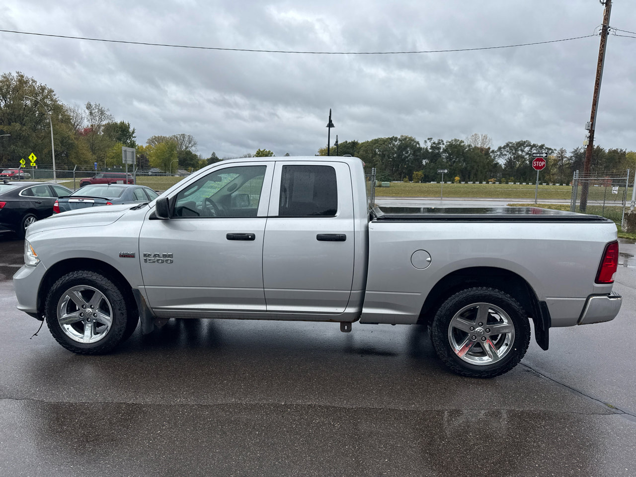 Used 2017 RAM 1500 Express image 8