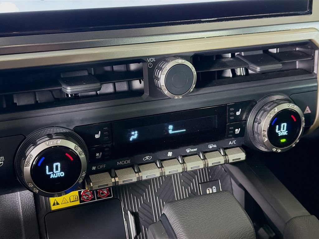 Certified 2025 Toyota Tacoma TRD Off-Road w/ TRD Off Road Premium Package AWD/4WD image 17