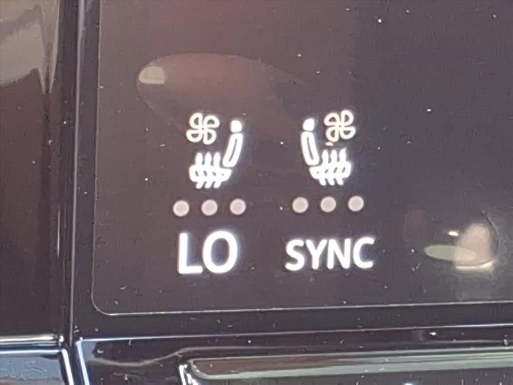 New 2026 Volkswagen Atlas Cross Sport SE image 14