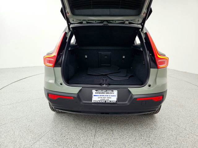 Certified 2022 Volvo XC40 P8 Recharge Plus image 17