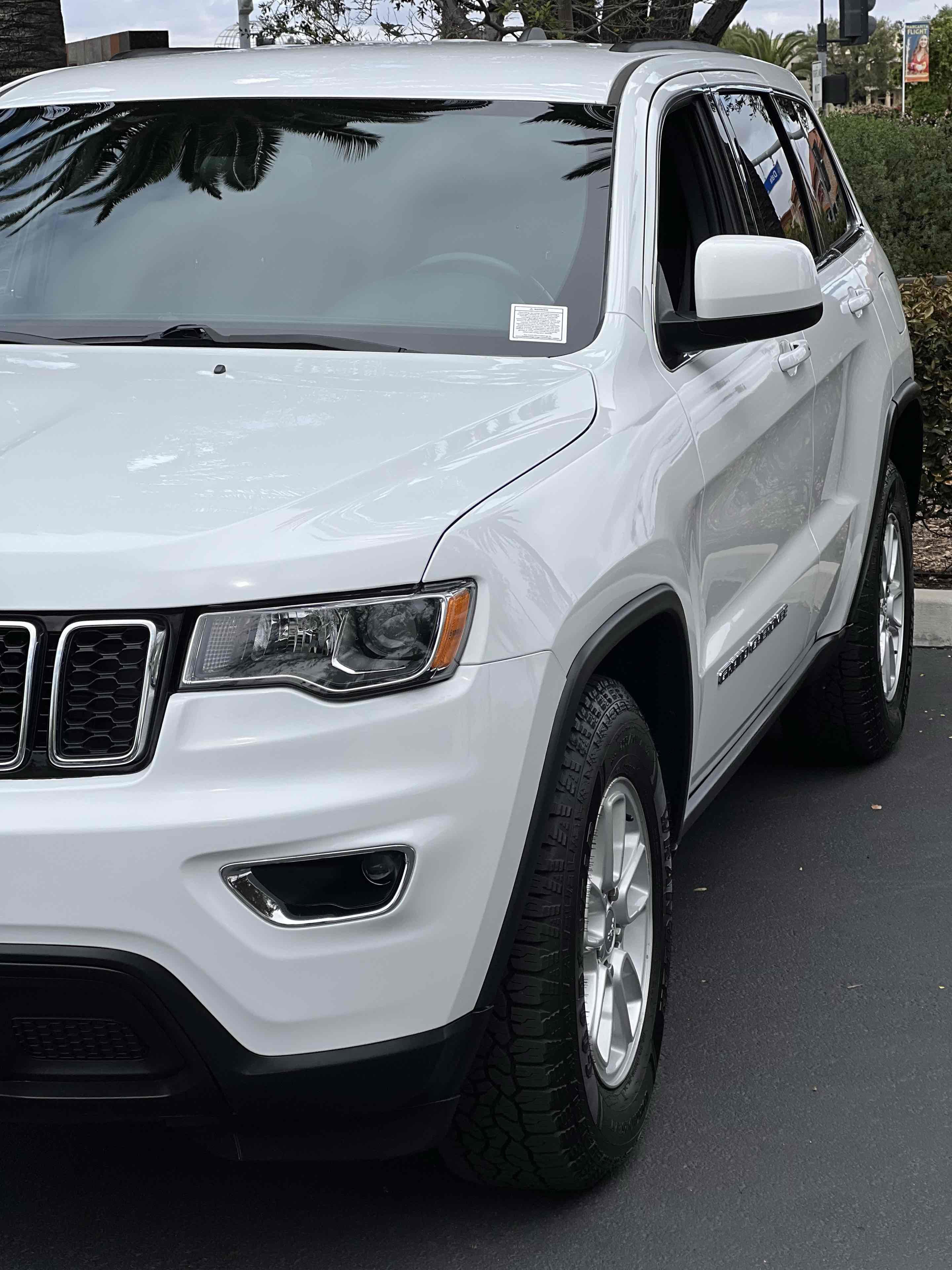 Used 2020 Jeep Grand Cherokee Laredo image 77