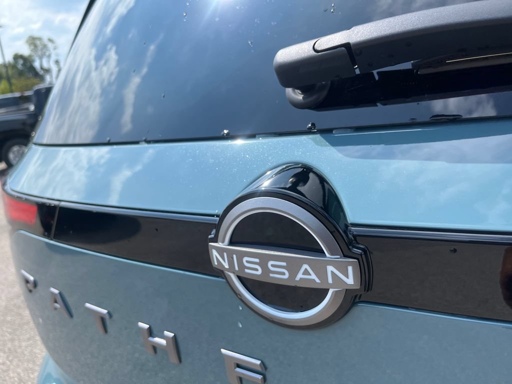 New 2026 Nissan Pathfinder SL FWD image 41