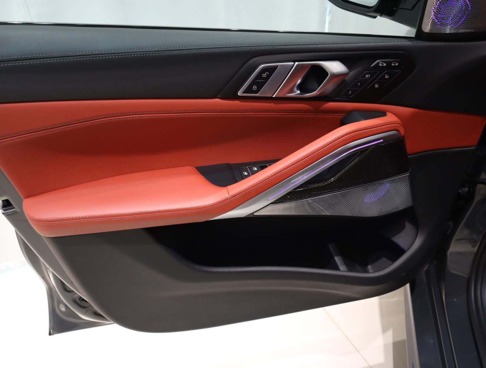 Used 2025 BMW X6 M Competition w/ Executive Package image 25