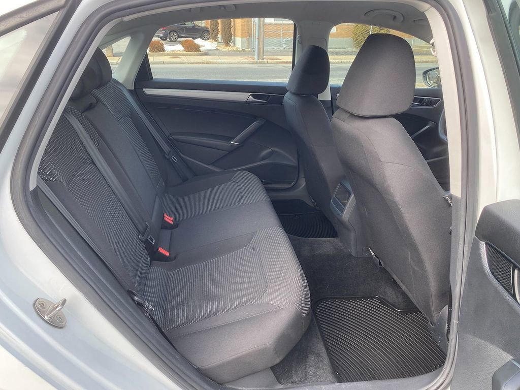 Used 2018 Volkswagen Passat 2.0T S image 25