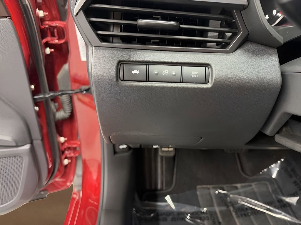 Used 2025 Nissan Altima 2.5 SV FWD image 23