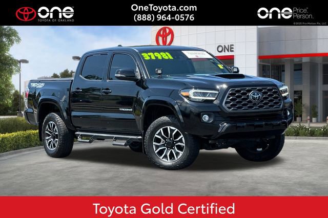 Certified 2023 Toyota Tacoma TRD Sport AWD/4WD image 1