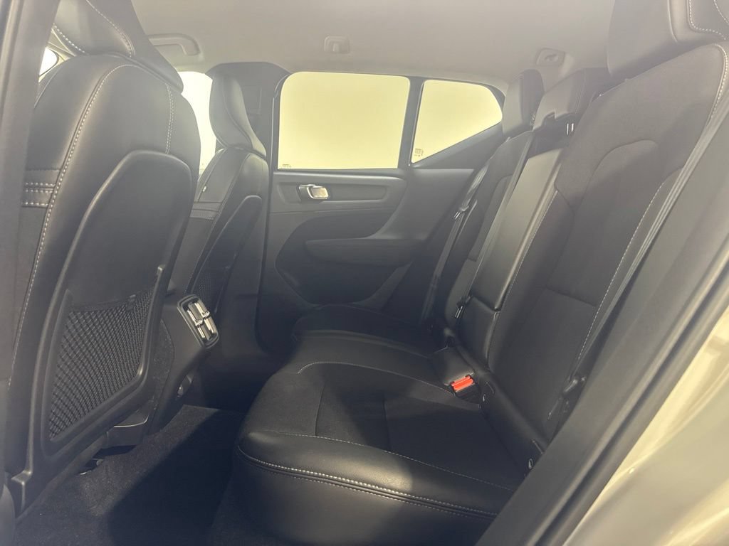 Used 2020 Volvo XC40 T5 Momentum AWD/4WD image 21