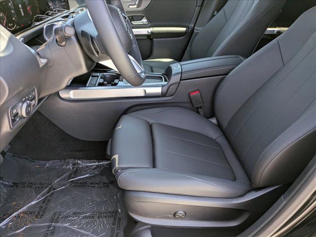 Certified 2025 Mercedes-Benz GLB 250 image 7