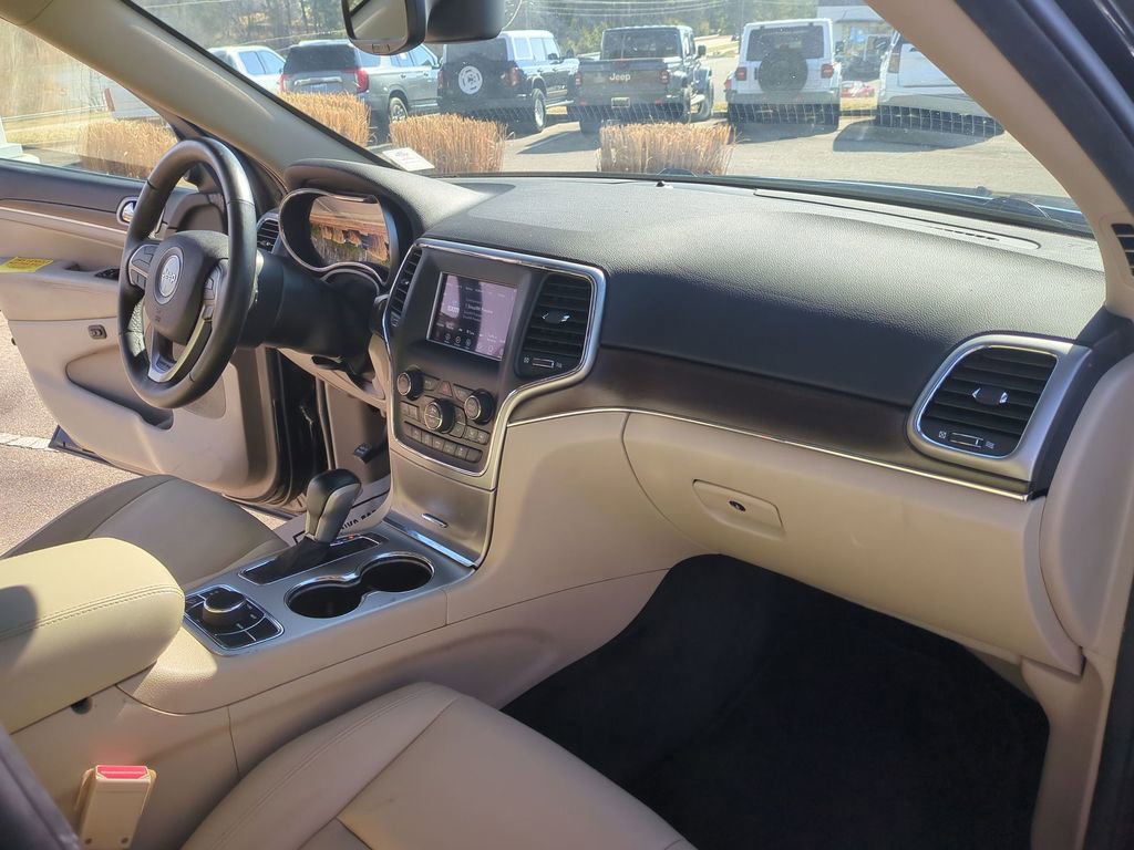 Used 2018 Jeep Grand Cherokee Limited w/ Trailer Tow Group IV image 31