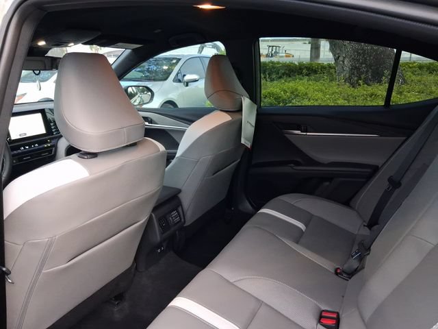 Used 2026 Toyota Camry SE FWD image 5