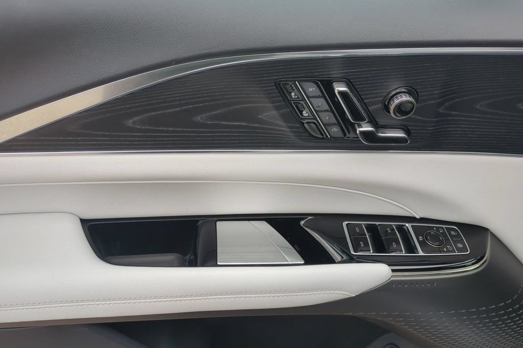 Certified 2024 Cadillac Lyriq Sport AWD/4WD image 27