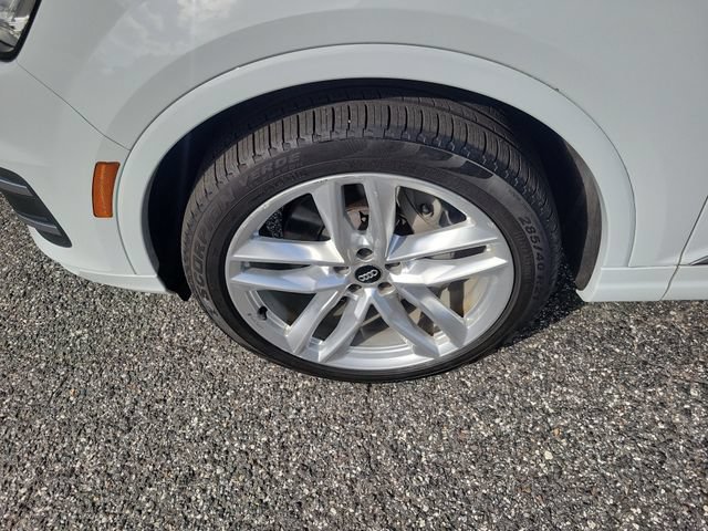 Used 2018 Audi Q7 3.0T Prestige AWD/4WD image 5