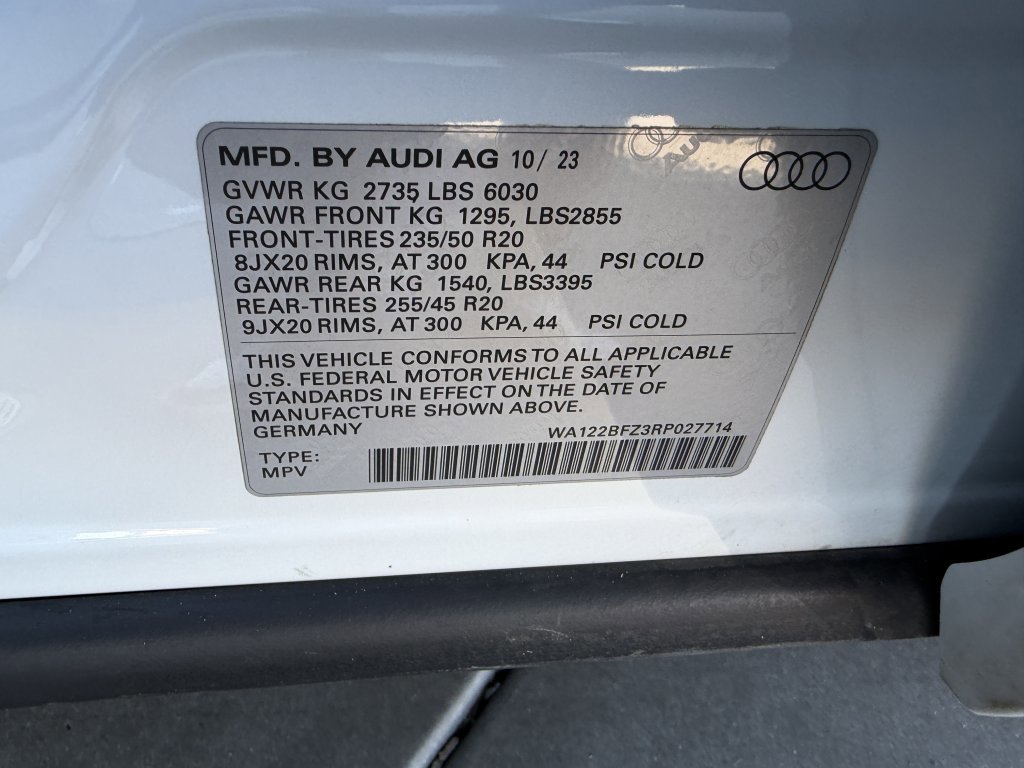 Used 2024 Audi Q4 e-tron Premium w/ Convenience Package image 42