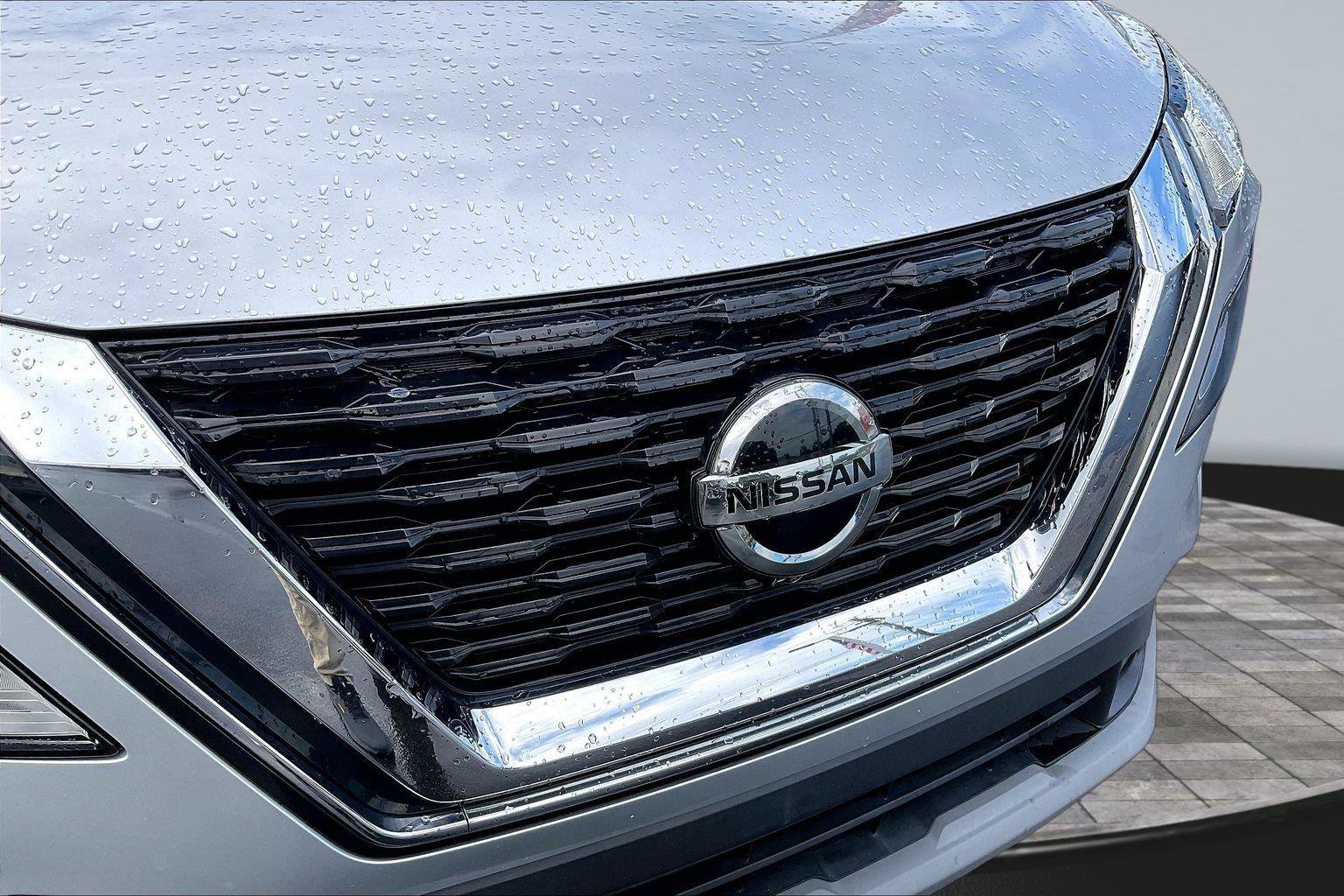 Certified 2021 Nissan Rogue SV FWD image 28