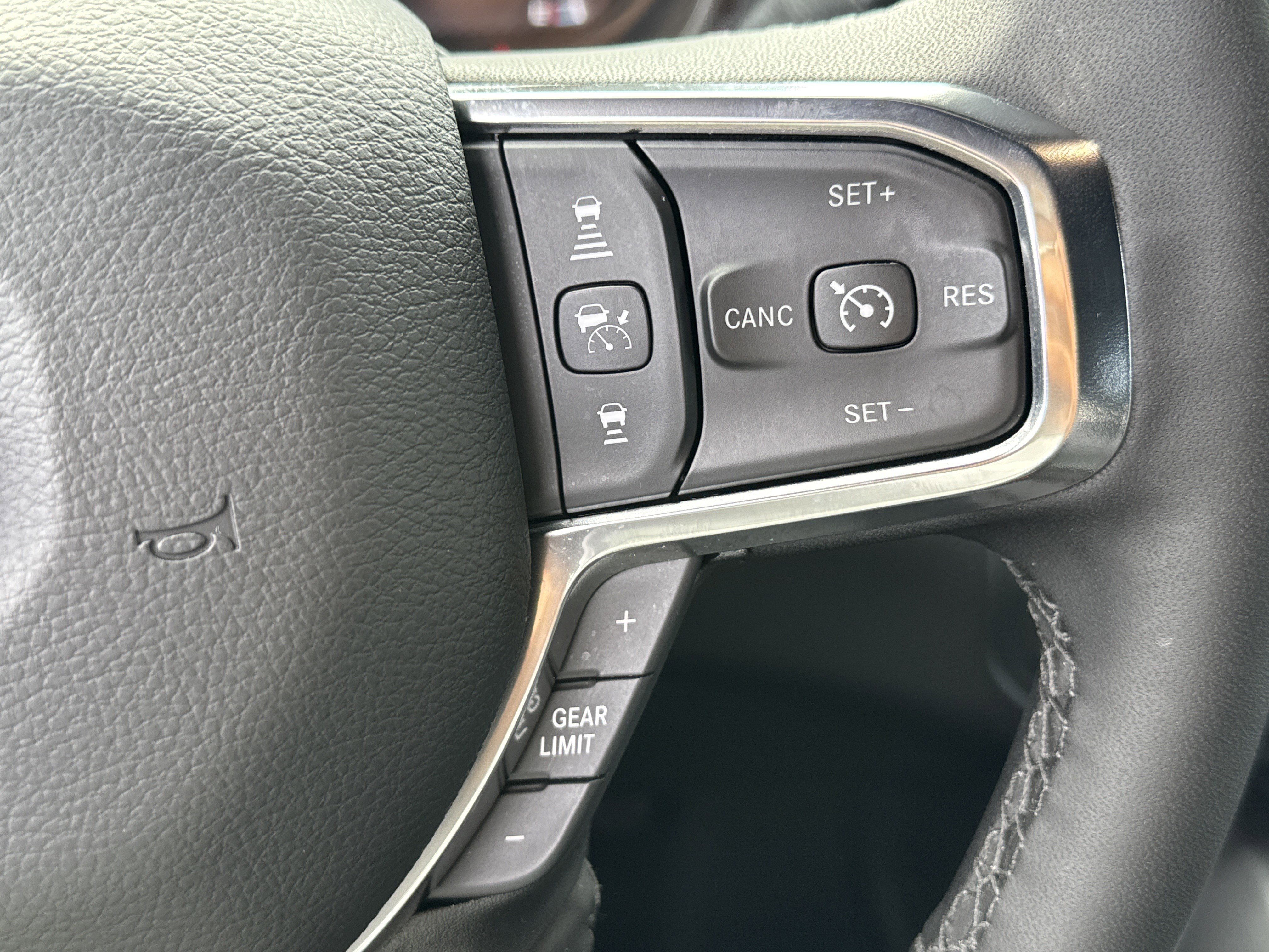 Used 2026 RAM 2500 Laramie image 31