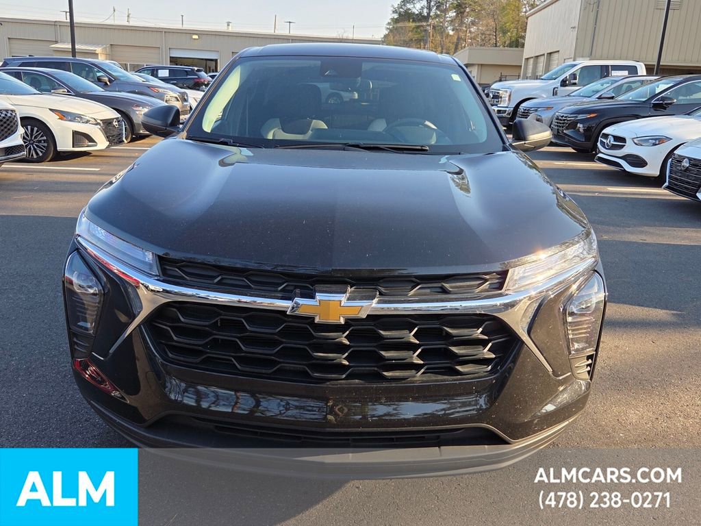 Used 2025 Chevrolet Trax LS image 10