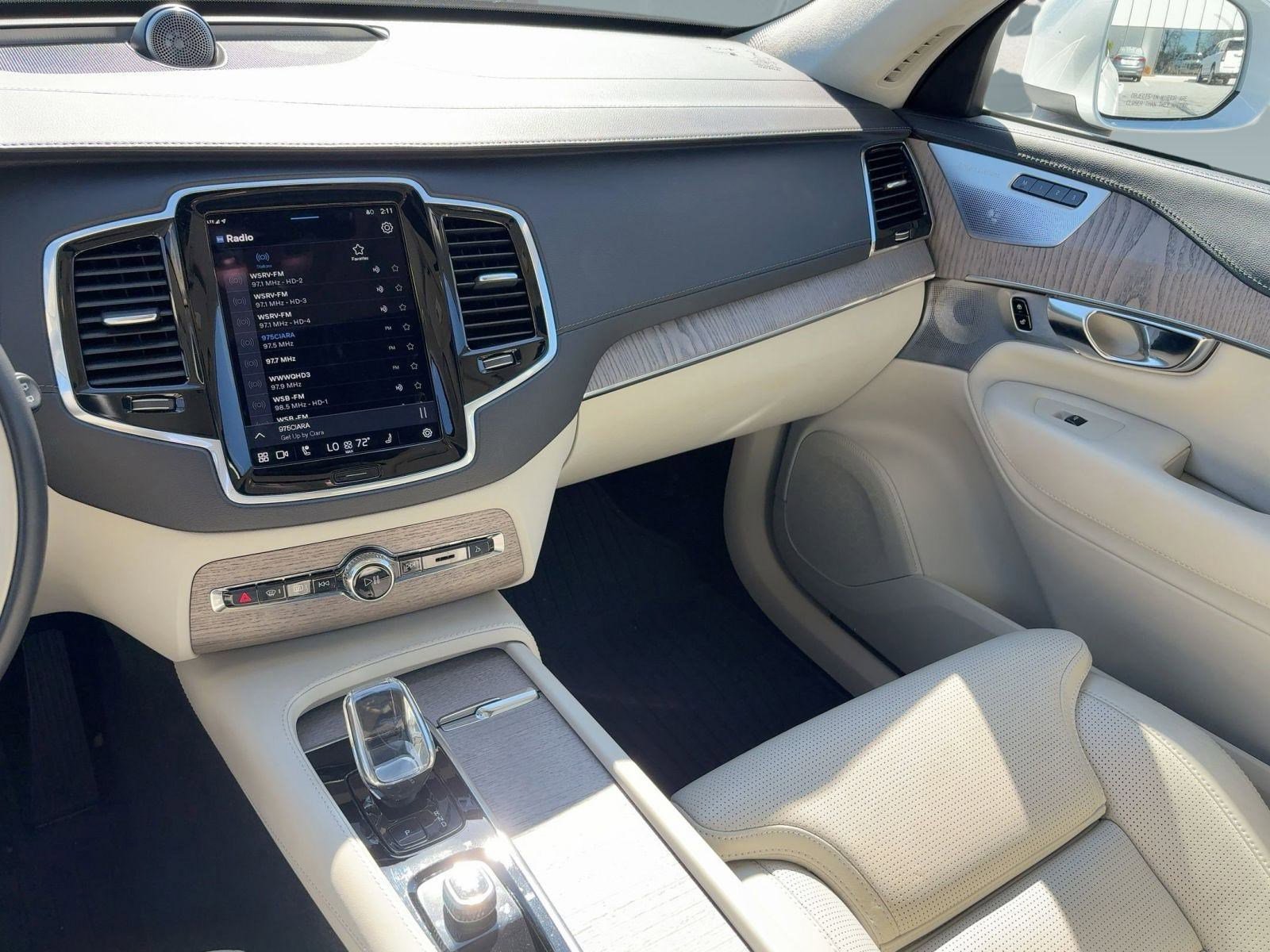 Certified 2023 Volvo XC90 B6 Ultimate w/ Lounge Package image 26
