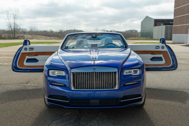 Used 2017 Rolls-Royce Dawn RWD image 38