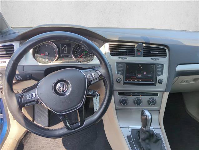 Used 2016 Volkswagen Golf S FWD image 14