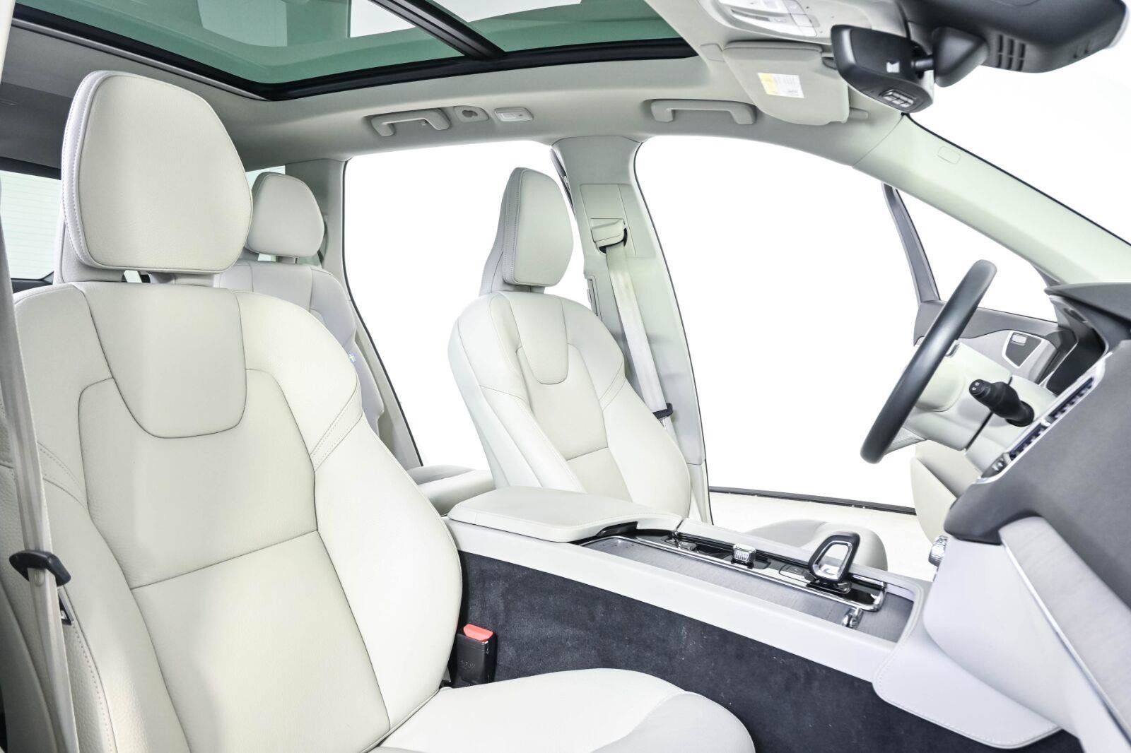 Used 2024 Volvo XC90 T8 Plus w/ Protection Package Premier AWD/4WD image 21