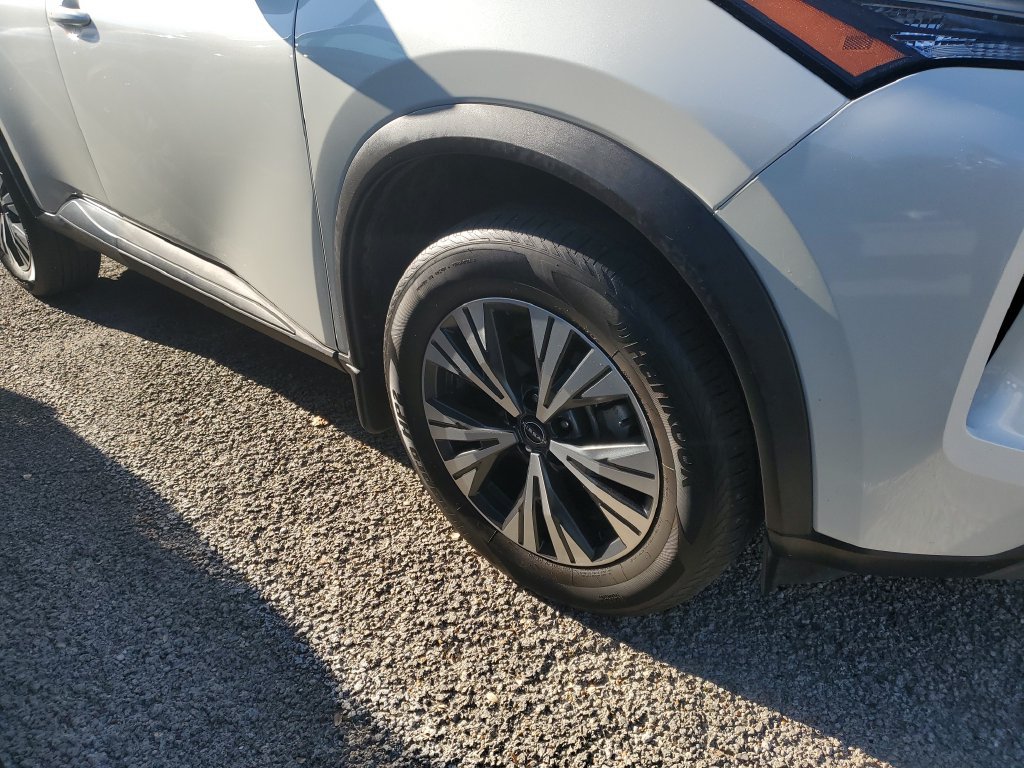 Certified 2023 Nissan Rogue SV AWD/4WD image 2