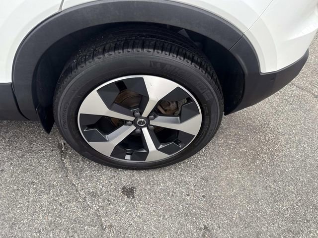 Used 2023 Volvo XC40 B5 Plus w/ Driver Assist Package image 16