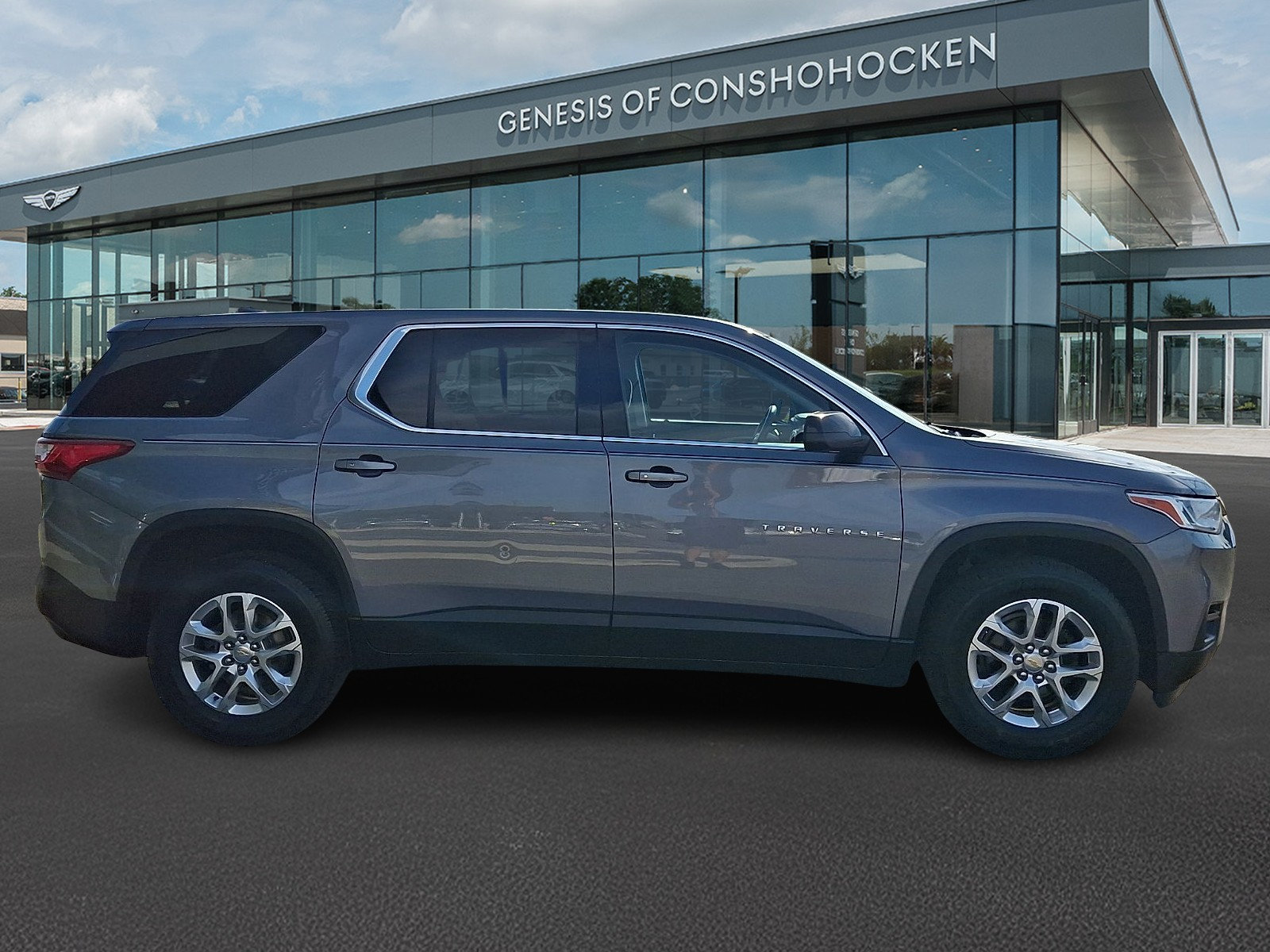 Used 2021 Chevrolet Traverse LS FWD image 7