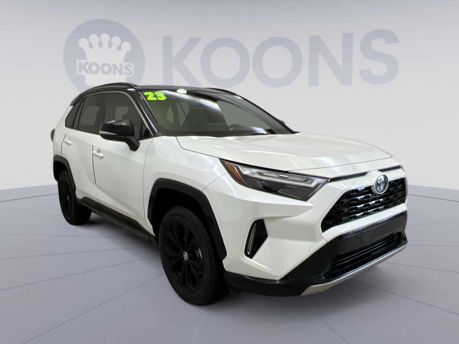 Used 2023 Toyota RAV4 XSE AWD/4WD image 2