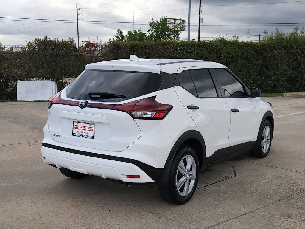 Used 2024 Nissan Kicks S FWD image 5