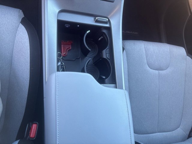 Used 2022 Hyundai Palisade SEL w/ Convenience Package image 11