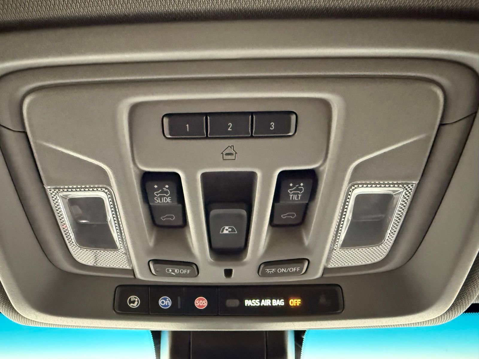 Used 2021 Chevrolet Silverado 2500 LTZ w/ LTZ Plus Package image 31