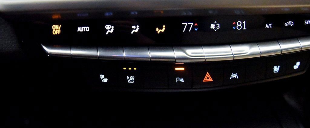 Used 2024 Cadillac XT4 Premium Luxury image 23