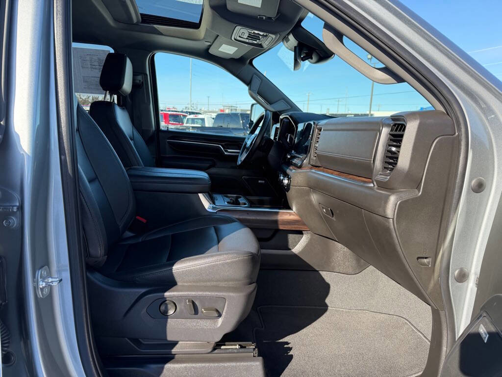 Used 2024 GMC Sierra 3500 SLT w/ SLT Premium Package image 63