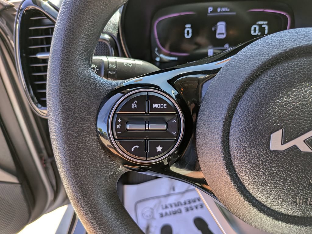 Certified 2023 Kia Soul S FWD image 28