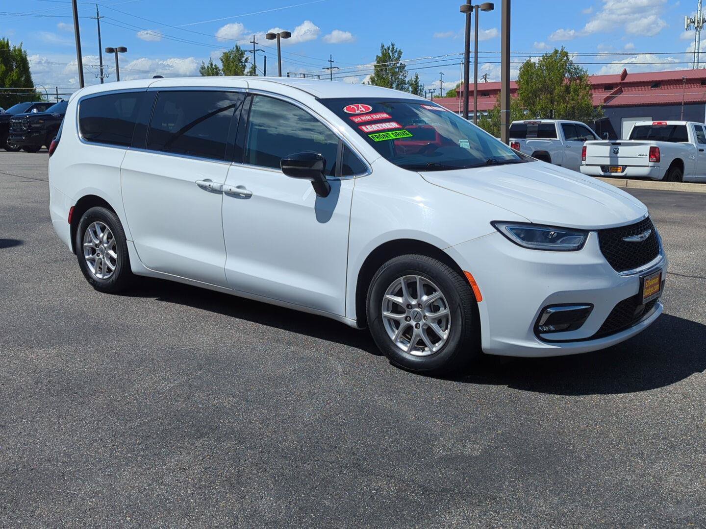 Used 2024 Chrysler Pacifica Touring-L