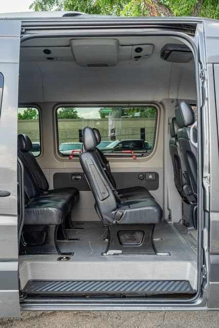 Used 2016 Mercedes-Benz Sprinter 2500 image 29