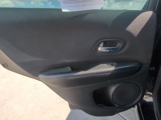 Used 2016 Honda HR-V LX image 25