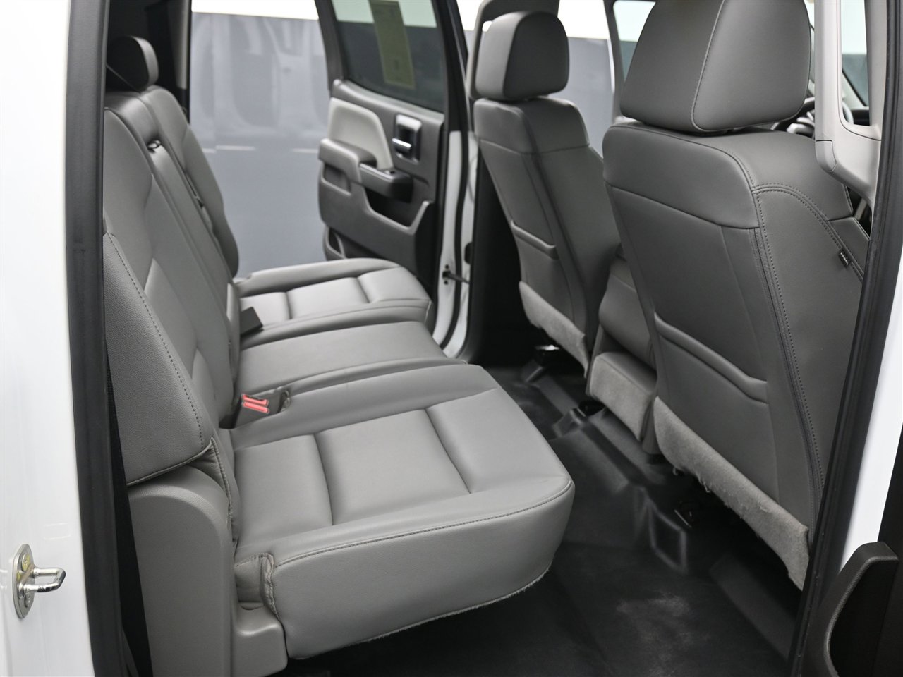 Used 2018 GMC Sierra 2500 2WD Crew Cab w/ Sierra Convenience Package image 12