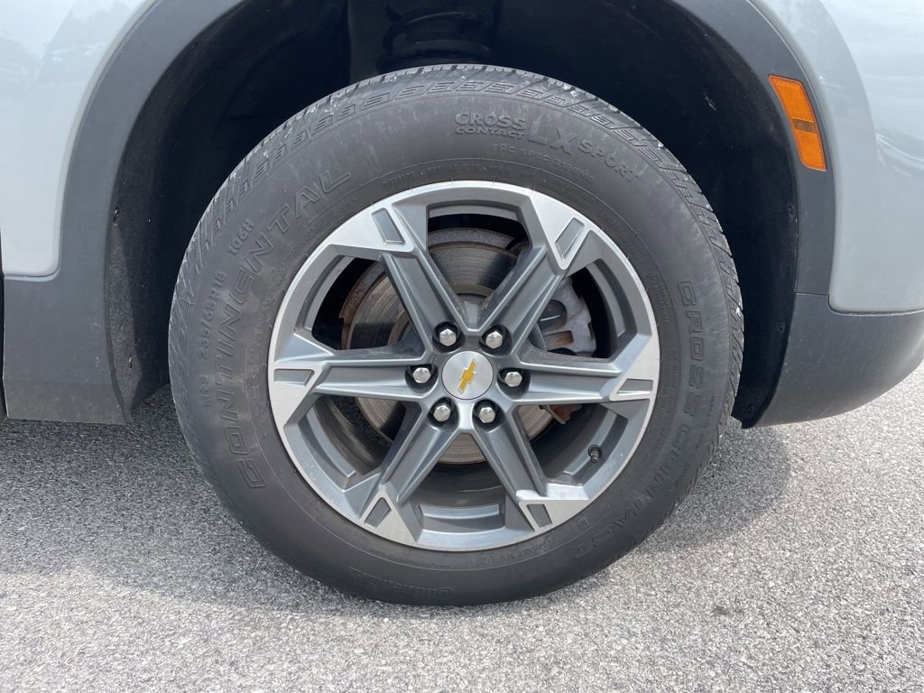 Used 2024 Chevrolet Blazer LT w/ Convenience Package FWD image 17