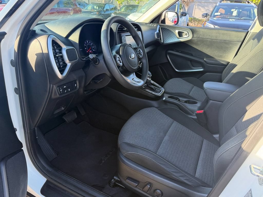 Used 2021 Kia Soul S FWD image 11
