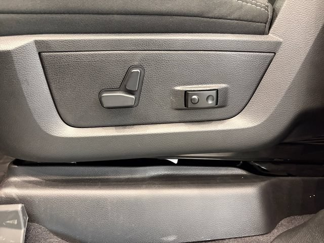 New 2026 RAM 2500 Big Horn AWD/4WD image 18